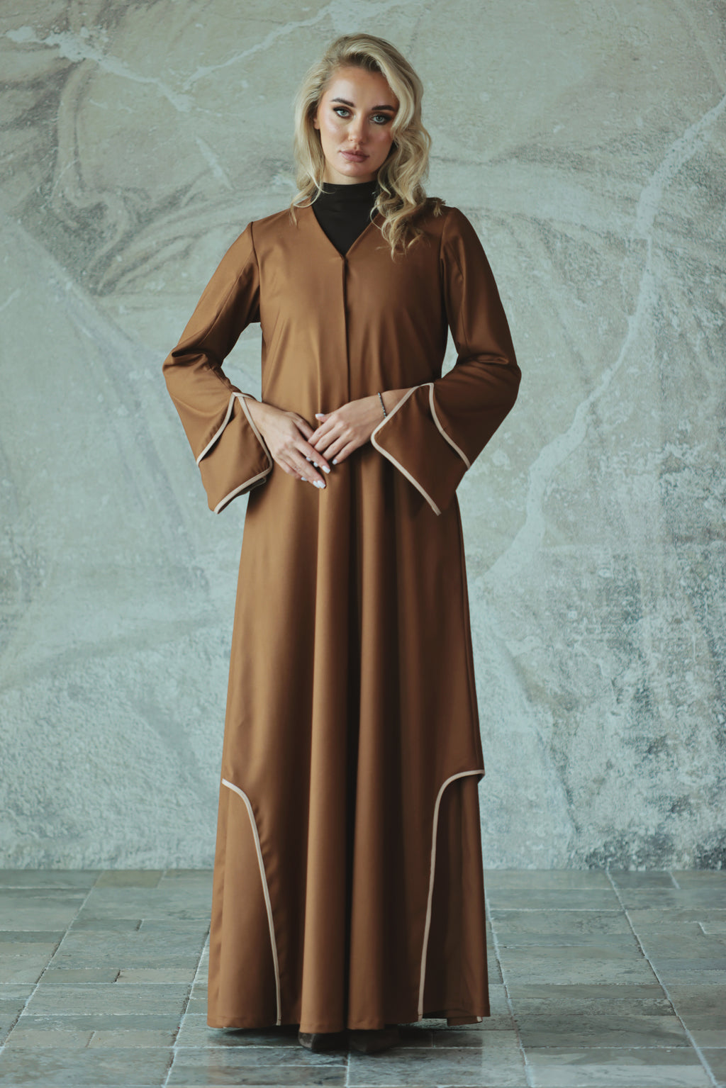 Brown Contrast Details Abaya